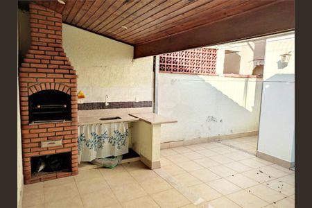 Casa à venda com 3 quartos, 180m² em Jardim Guanca, São Paulo