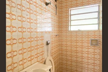 Casa à venda com 250m², 4 quartos e 1 vagaBanheiro 