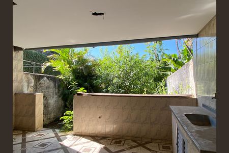 Casa à venda com 250m², 4 quartos e 1 vagaÁrea de Serviço