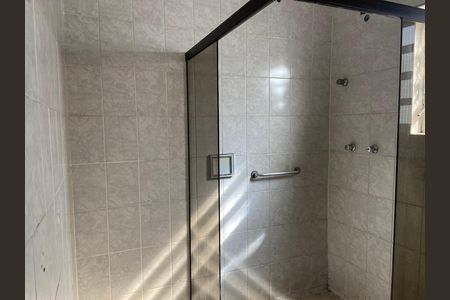 Casa à venda com 250m², 4 quartos e 1 vagaBanheiro 2