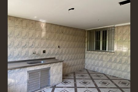 Casa à venda com 250m², 4 quartos e 1 vagaÁrea de Serviço