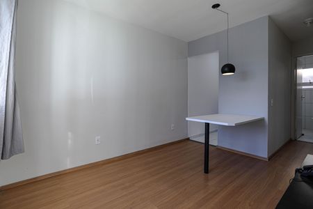 Sala de casa de condomínio para alugar com 2 quartos, 55m² em Vila Ipiranga, Mogi das Cruzes