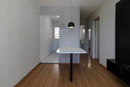 Casa de condomínio para alugar com 55m², 2 quartos e 1 vaga Casa de condomínio para alugar com 55m², 2 quartos e 1 vagaSala