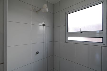 Casa de condomínio para alugar com 55m², 2 quartos e 1 vaga Casa de condomínio para alugar com 55m², 2 quartos e 1 vagaBanheiro