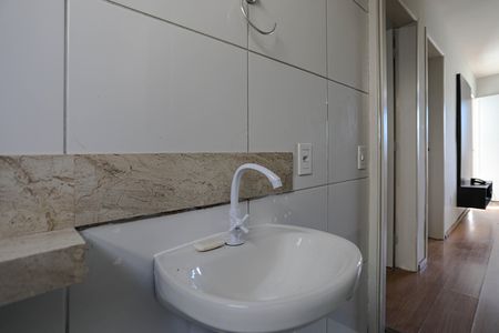 Casa de condomínio para alugar com 55m², 2 quartos e 1 vaga Casa de condomínio para alugar com 55m², 2 quartos e 1 vagaBanheiro