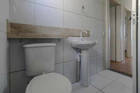 Casa de condomínio para alugar com 55m², 2 quartos e 1 vaga Casa de condomínio para alugar com 55m², 2 quartos e 1 vagaBanheiro