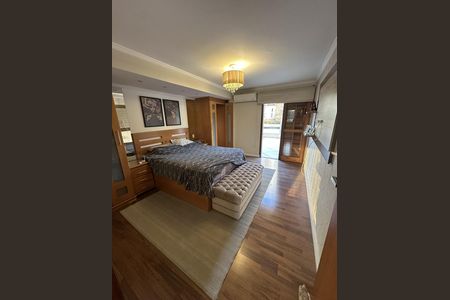 Casa à venda com 220m², 3 quartos e 3 vagas Casa à venda com 220m², 3 quartos e 3 vagasQuarto