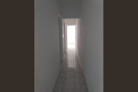 Casa à venda com 265m², 5 quartos e 2 vagas Casa à venda com 265m², 5 quartos e 2 vagasCorredor