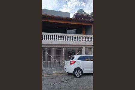 Casa à venda com 265m², 5 quartos e 2 vagas Casa à venda com 265m², 5 quartos e 2 vagasFachada