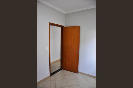 Casa para alugar com 163m², 4 quartos e 2 vagas Casa para alugar com 163m², 4 quartos e 2 vagasDetalhe - Quarto 04