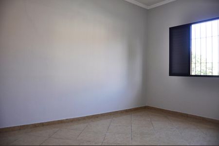 Casa para alugar com 163m², 4 quartos e 2 vagas Casa para alugar com 163m², 4 quartos e 2 vagasDetalhe - Quarto 02