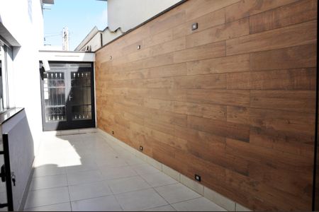 Casa para alugar com 163m², 4 quartos e 2 vagas Casa para alugar com 163m², 4 quartos e 2 vagasDetalhe - Quintal