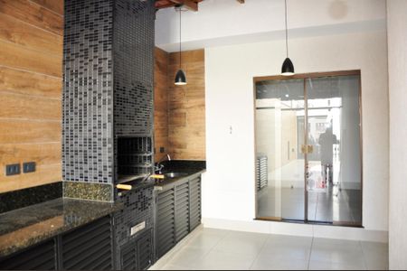 Casa para alugar com 163m², 4 quartos e 2 vagas Casa para alugar com 163m², 4 quartos e 2 vagasDetalhe - Churrasqueira