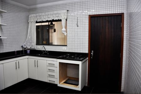 Casa para alugar com 163m², 4 quartos e 2 vagas Casa para alugar com 163m², 4 quartos e 2 vagasDetalhe - Cozinha
