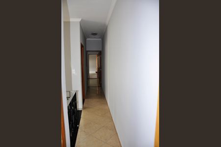 Casa para alugar com 163m², 4 quartos e 2 vagas Casa para alugar com 163m², 4 quartos e 2 vagasDetalhe - Corredor Quartos