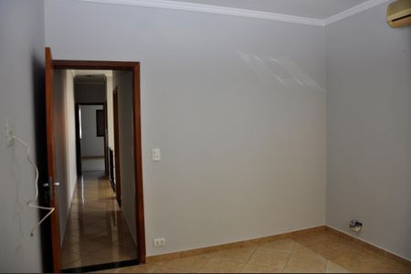 Casa para alugar com 163m², 4 quartos e 2 vagas Casa para alugar com 163m², 4 quartos e 2 vagasDetalhe - Quarto 03