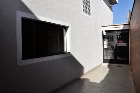 Casa para alugar com 163m², 4 quartos e 2 vagas Casa para alugar com 163m², 4 quartos e 2 vagasDetalhe - Quintal