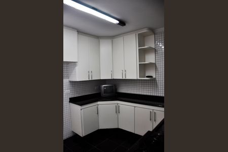 Casa para alugar com 163m², 4 quartos e 2 vagas Casa para alugar com 163m², 4 quartos e 2 vagasDetalhe - Cozinha
