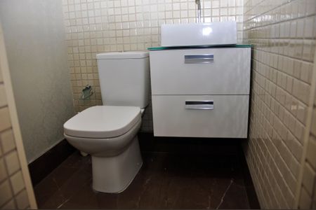 Casa para alugar com 163m², 4 quartos e 2 vagas Casa para alugar com 163m², 4 quartos e 2 vagasDetalhe - Lavabo