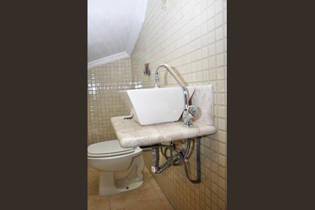 Casa para alugar com 163m², 4 quartos e 2 vagas Casa para alugar com 163m², 4 quartos e 2 vagasDetalhe - Lavabo