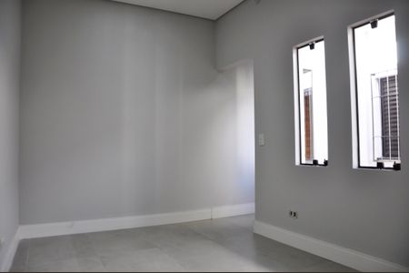 Casa para alugar com 163m², 4 quartos e 2 vagas Casa para alugar com 163m², 4 quartos e 2 vagasDetalhe - Quarto 01 com Suíte