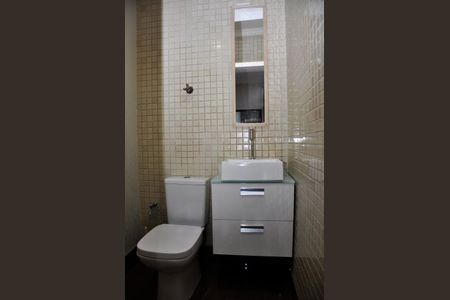 Casa para alugar com 163m², 4 quartos e 2 vagas Casa para alugar com 163m², 4 quartos e 2 vagasDetalhe - Lavabo
