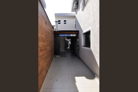 Casa para alugar com 163m², 4 quartos e 2 vagas Casa para alugar com 163m², 4 quartos e 2 vagasDetalhe - Quintal