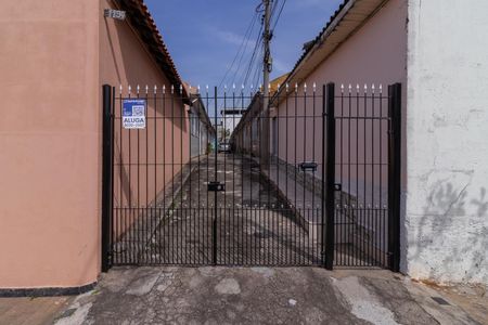 Casa de condomínio à venda com 80m², 2 quartos e 1 vaga Casa de condomínio à venda com 80m², 2 quartos e 1 vagaFachada
