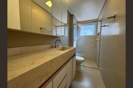 Apartamento para alugar com 100m², 3 quartos e 2 vagasBanheiro da Suíte