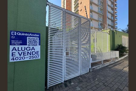 Apartamento para alugar com 100m², 3 quartos e 2 vagasFachada com PLACA