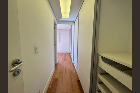 Apartamento para alugar com 100m², 3 quartos e 2 vagasCloset da suíte
