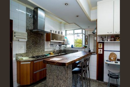 Apartamento à venda com 100m², 3 quartos e 2 vagas Apartamento à venda com 100m², 3 quartos e 2 vagasCozinha