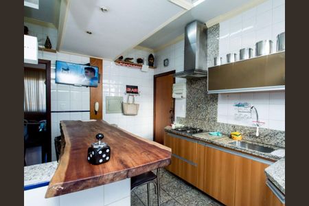 Apartamento à venda com 100m², 3 quartos e 2 vagas Apartamento à venda com 100m², 3 quartos e 2 vagasCozinha
