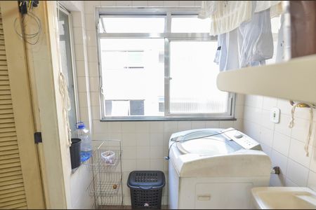 Apartamento à venda com 113m², 3 quartos e 2 vagas Apartamento à venda com 113m², 3 quartos e 2 vagasÁrea de Serviço