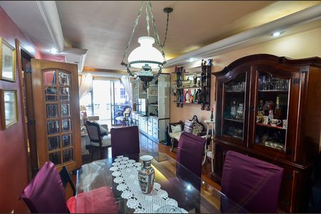 Apartamento à venda com 113m², 3 quartos e 2 vagas Apartamento à venda com 113m², 3 quartos e 2 vagasSala