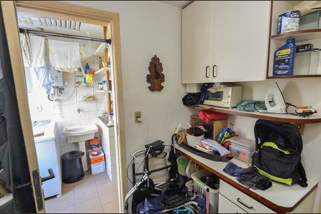Apartamento à venda com 113m², 3 quartos e 2 vagas Apartamento à venda com 113m², 3 quartos e 2 vagasQuarto de Serviço