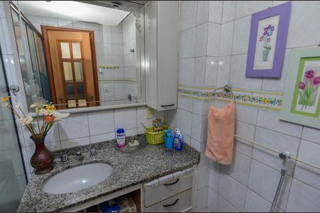 Apartamento à venda com 113m², 3 quartos e 2 vagas Apartamento à venda com 113m², 3 quartos e 2 vagasBanheiro da Suíte