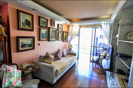 Apartamento à venda com 113m², 3 quartos e 2 vagas Apartamento à venda com 113m², 3 quartos e 2 vagasSala