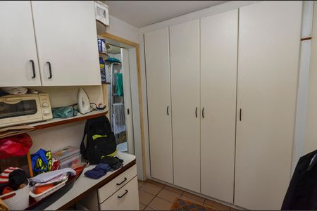 Apartamento à venda com 113m², 3 quartos e 2 vagas Apartamento à venda com 113m², 3 quartos e 2 vagasQuarto de Serviço