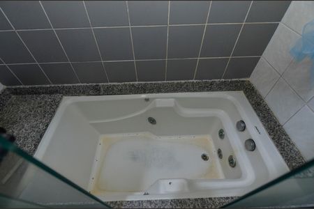 Apartamento à venda com 113m², 3 quartos e 2 vagas Apartamento à venda com 113m², 3 quartos e 2 vagasBanheiro da Suíte