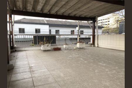 Casa à venda com 2 quartos, 130m² em Jardim das Laranjeiras, São Paulo