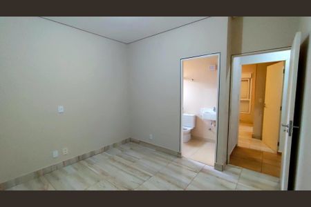 Casa de condomínio para alugar com 130m², 3 quartos e 2 vagas