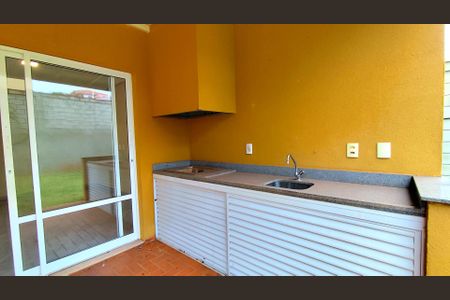 Casa de condomínio para alugar com 130m², 3 quartos e 2 vagas