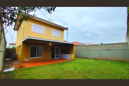Casa de condomínio para alugar com 130m², 3 quartos e 2 vagas