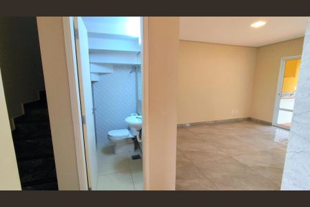 Casa de condomínio para alugar com 130m², 3 quartos e 2 vagas