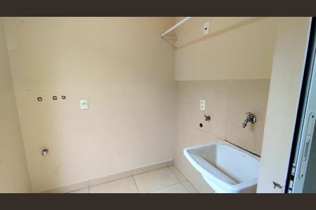 Casa de condomínio para alugar com 130m², 3 quartos e 2 vagas
