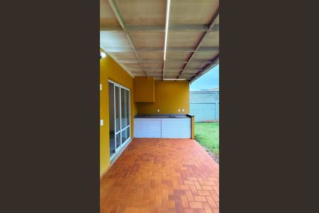 Casa de condomínio para alugar com 130m², 3 quartos e 2 vagas