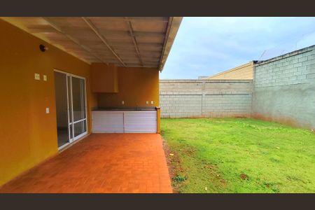 Casa de condomínio para alugar com 130m², 3 quartos e 2 vagas