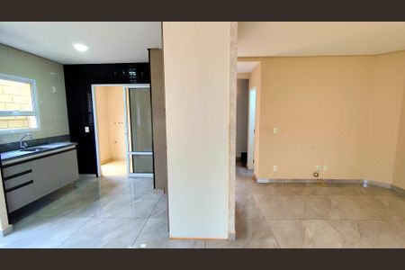 Casa de condomínio para alugar com 130m², 3 quartos e 2 vagas