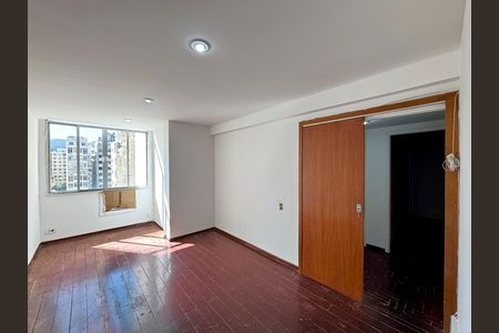 Sala de apartamento para alugar com 3 quartos, 110m² em Copacabana, Rio de Janeiro